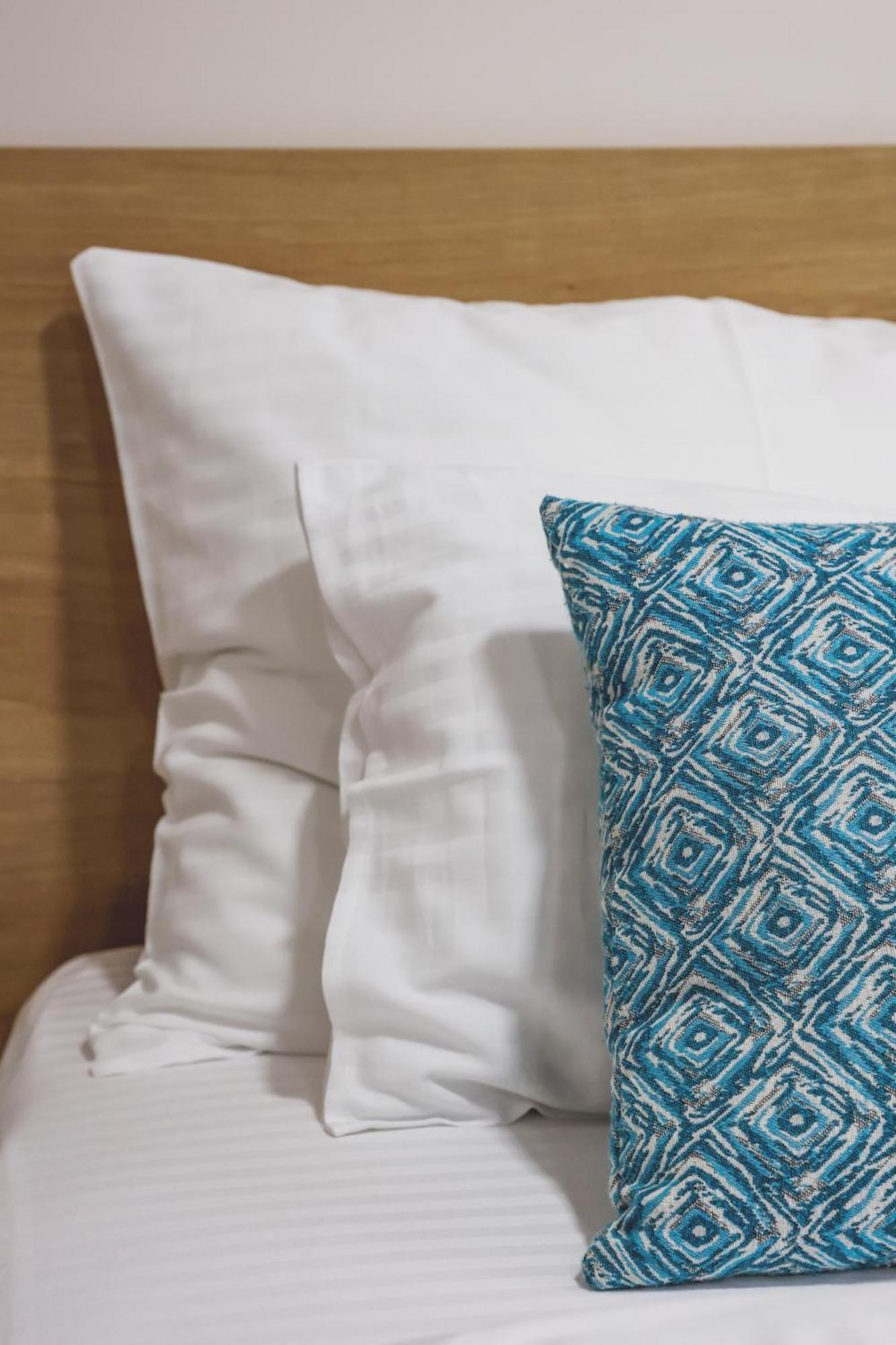 Grand Park Rooms & Apartments Cacak Bagian luar foto