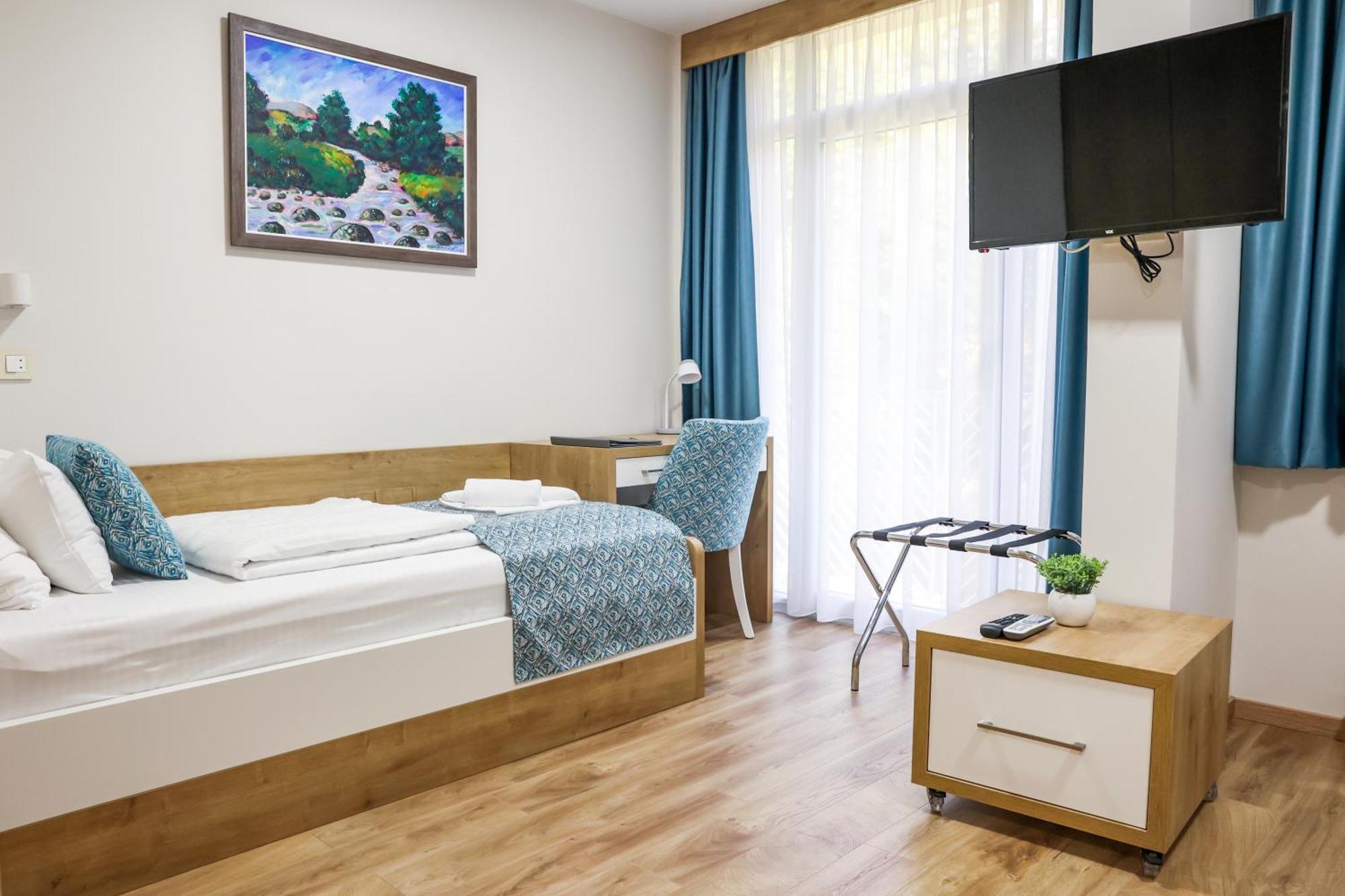 Grand Park Rooms & Apartments Cacak Bagian luar foto