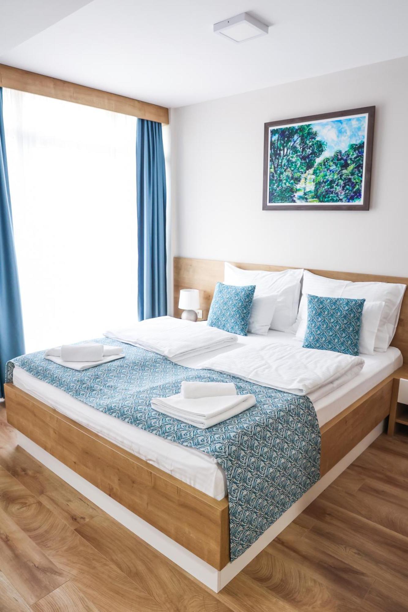 Grand Park Rooms & Apartments Cacak Bagian luar foto
