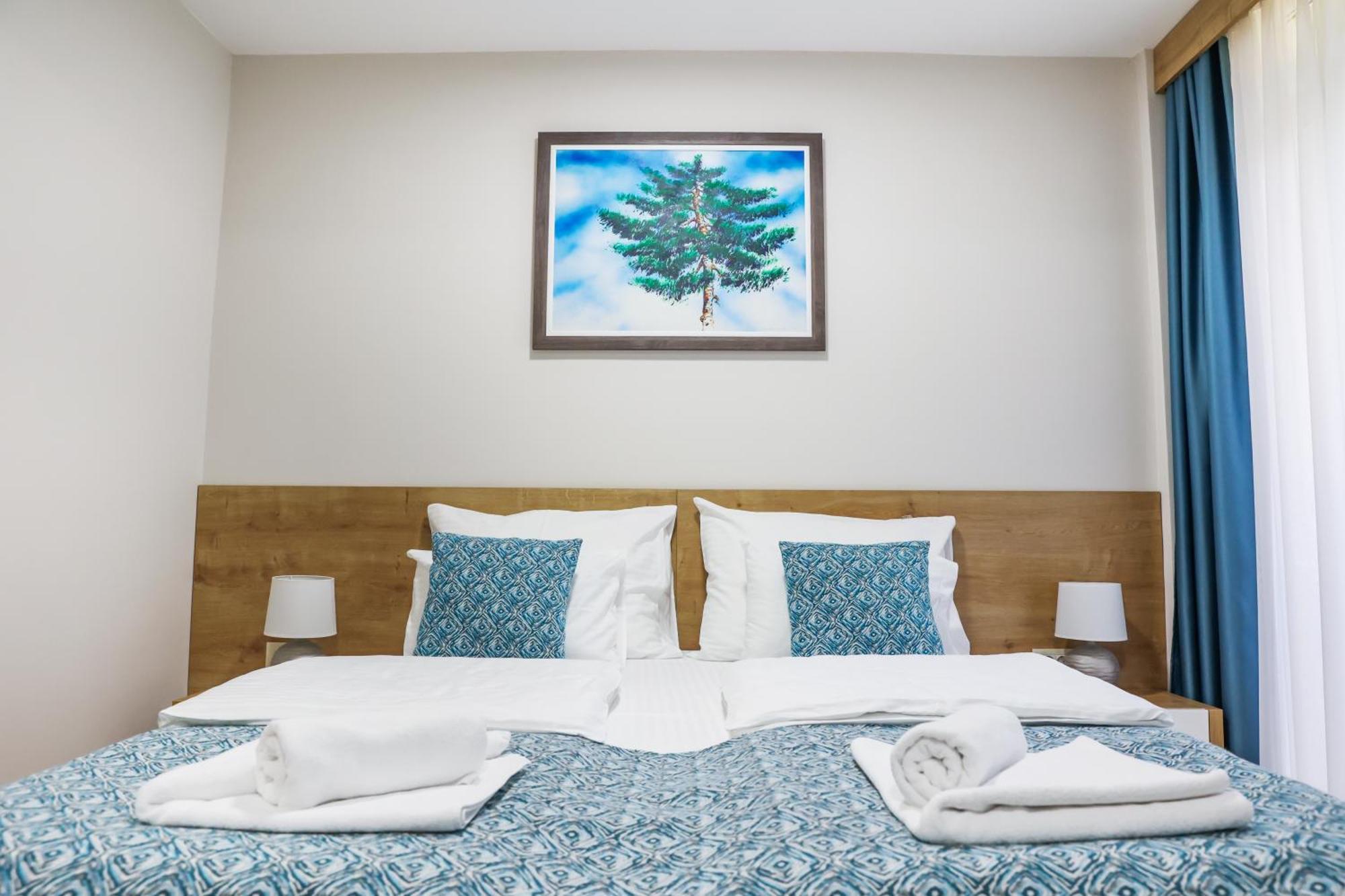 Grand Park Rooms & Apartments Cacak Bagian luar foto